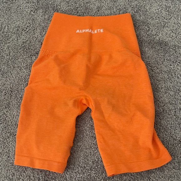 Alphalete Biker Shorts - Picture 2 of 4